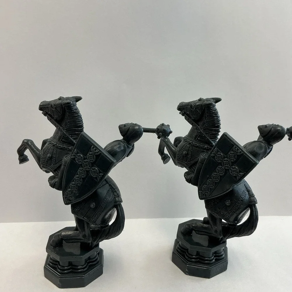 2002 Harry Potter Wizard Chess Set Replacement 2 Black Knights Plastic Pieces